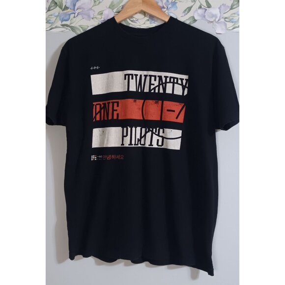 Twenty One Pilots Black Large Clique Skull Band Concert Music T-Shirt Top - Picture 1 of 3